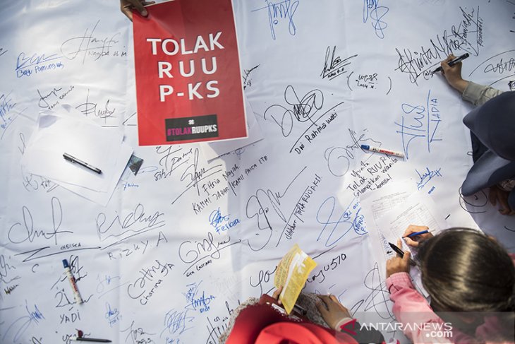 Aksi solidaritas tolak RUU PKS 