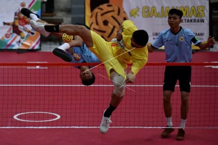 Tim sepak takraw beregu putra Indonesia raih perak