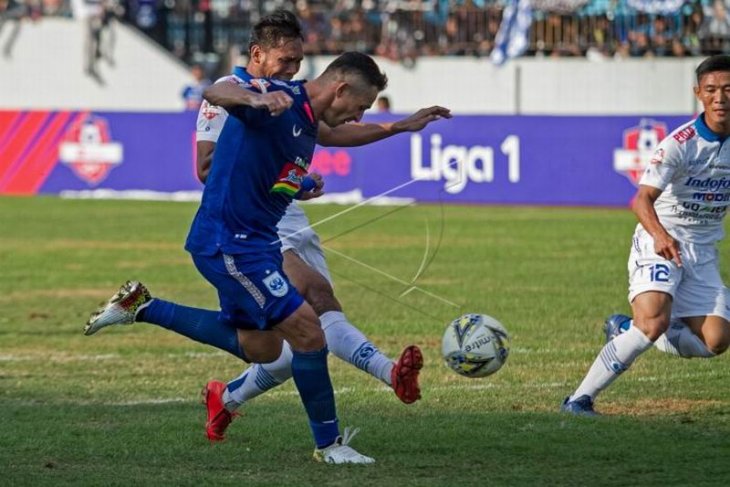 Persib Bandung kalahkan PSIS Semarang