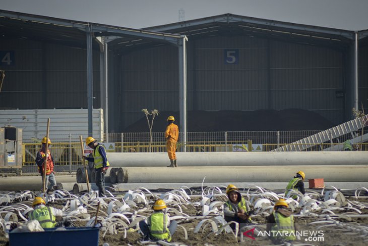 Proyek pembangunan stasiun kereta cepat 