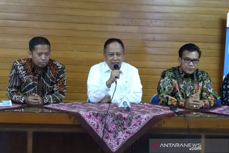 Universities should strive to produce competent graduates: Minister