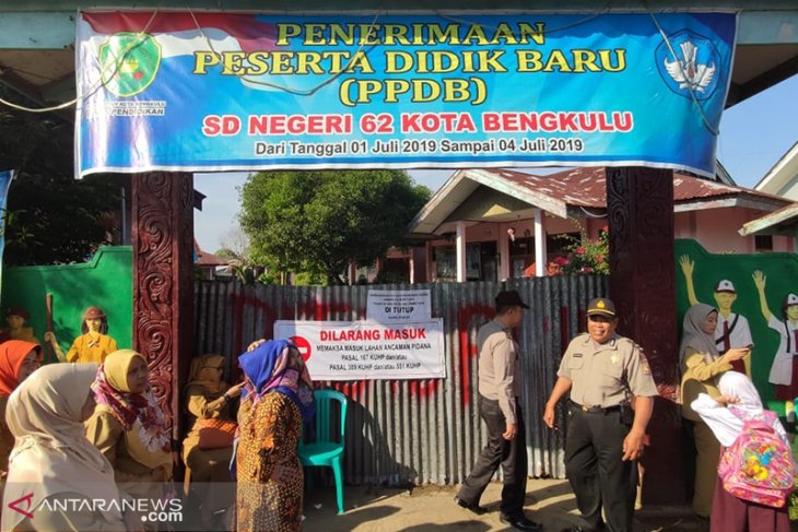 Penyegelan SDN 62, pemkot dan sekolah tidak punya itikad baik