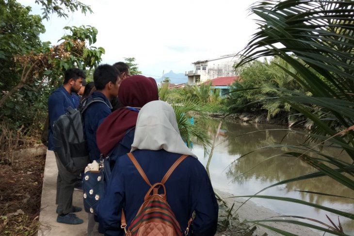 25 mahasiswa Untan lakukan pengamatan lingkungan di Singkawang