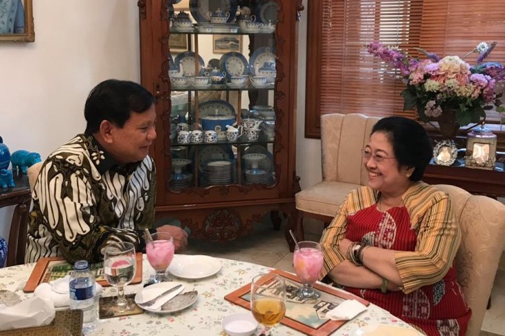 Prabowo Subianto meets with Megawati Soekarnoputri