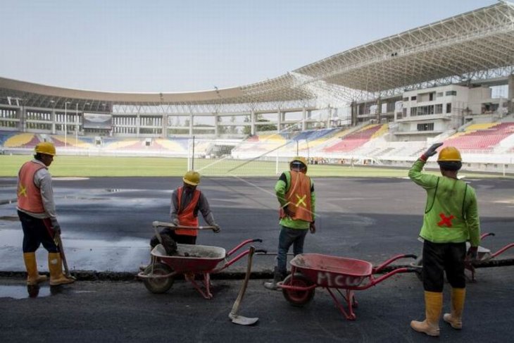 Renovasi stadion Manahan