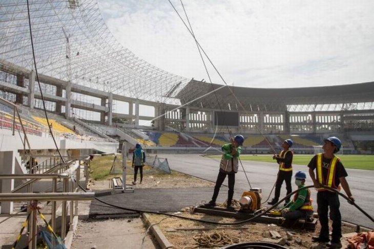 Renovasi stadion Manahan