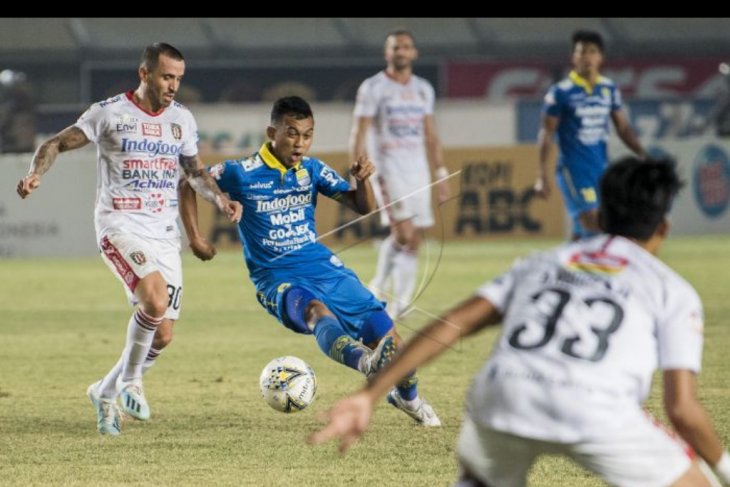 Bali United curi poin di kandang Persib