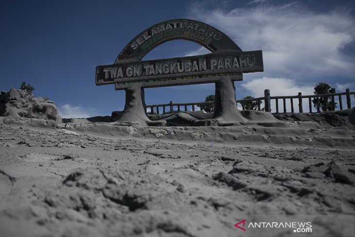 Kondisi Kawah Ratu gunung Tangkuban Parahu 