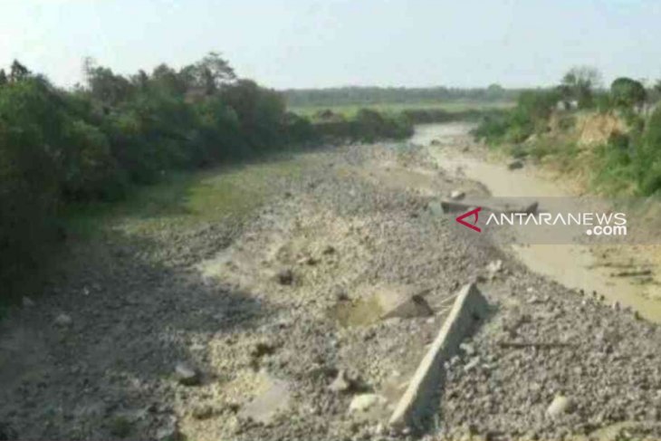 Gawat, tiga sumber air baku Bekasi makin mengering