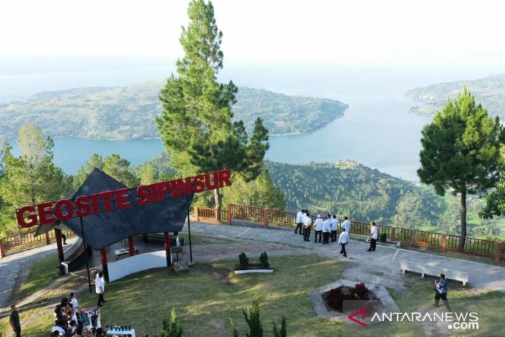 Presiden tekankan pemeliharaan lingkungan destinasi wisata Danau Toba