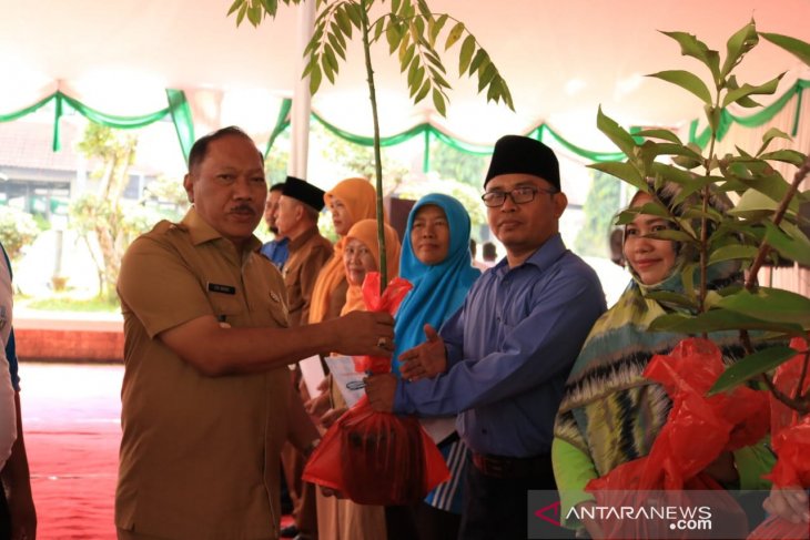 Wali Kota Cilegon ajak masyarakat peduli lingkungan