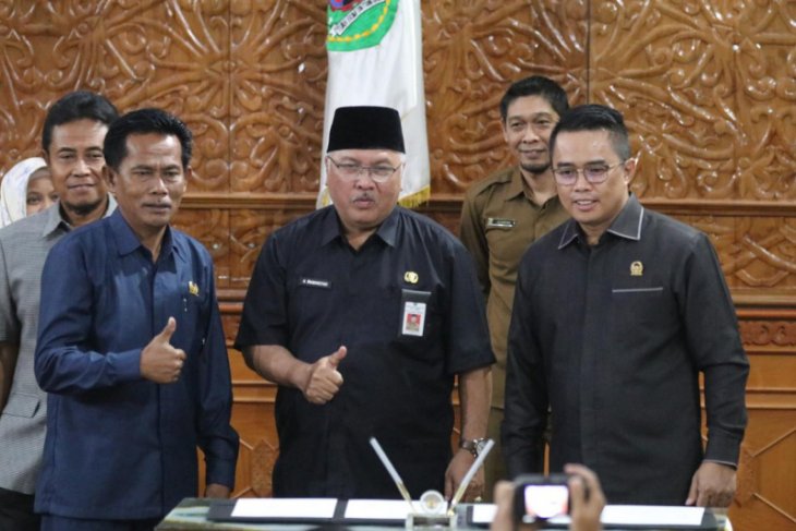 Pemkab dan DPRD Kutim Teken Nota Kesepakatan KUPA PPAS Perubahan 2019