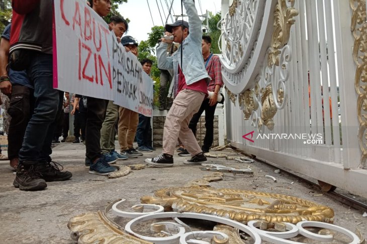 GMKI Medan dilaporkan ke polisi terkait perusakan pagar kantor gubernur