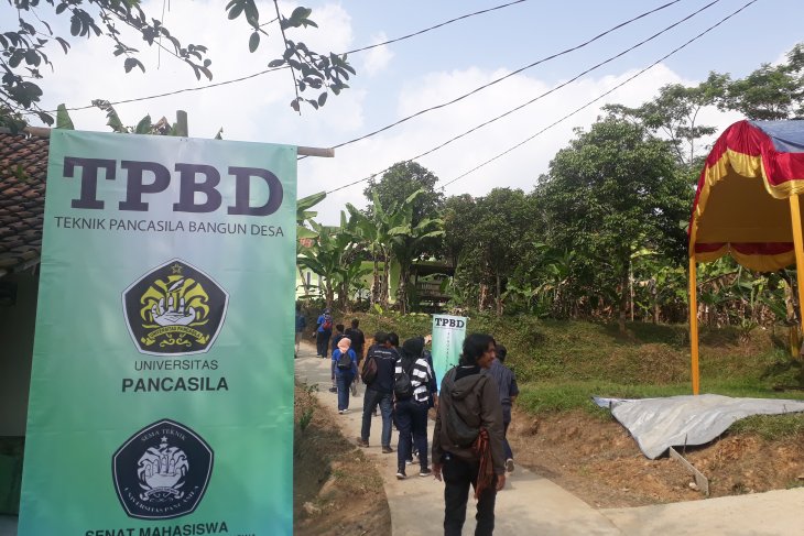 Universitas Pancasila terapkan kecerdasan sosial di Desa Leuwisadeng Bogor