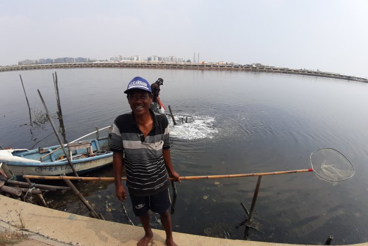 Walhi warns of repercussions of oil spill on residents' health