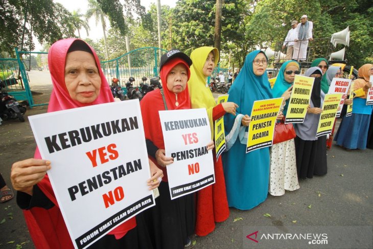 FUI minta wanita pembawa anjing ke dalam masjid dijebloskan ke penjara