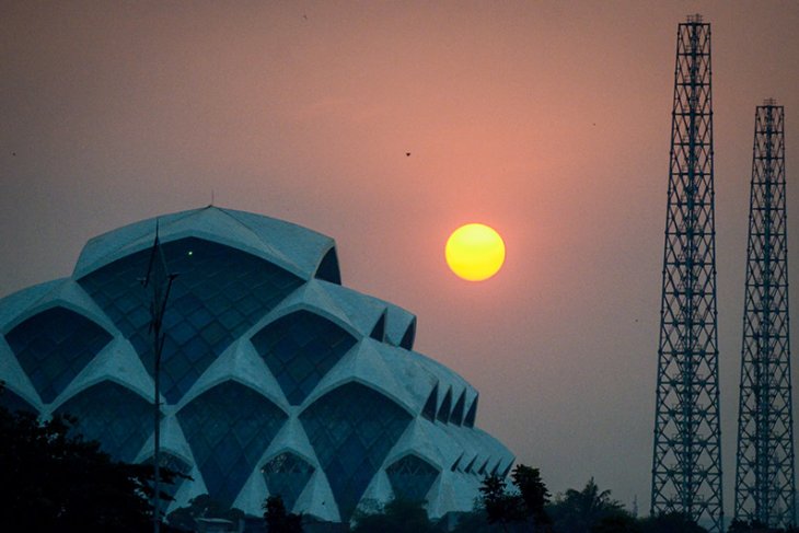 Proyek Pembangunan Masjid Al Jabbar