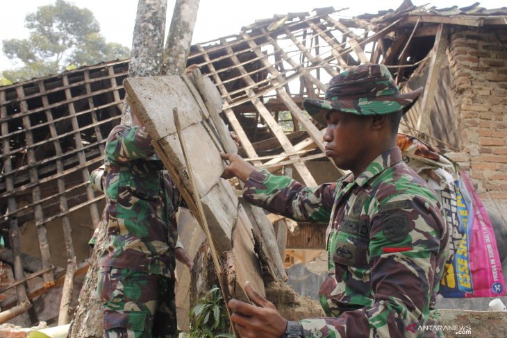 Death toll of Banten's earthquake has climbed to six