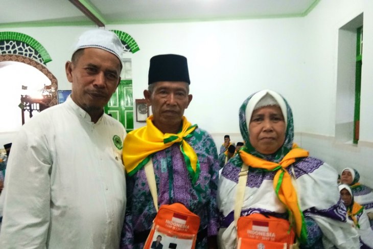 8 tahun menunggu, penjual cendol akhirnya berangkat ke Tanah Suci