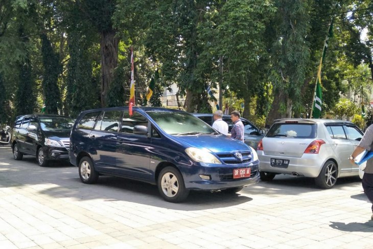 Usai dilantik, 45 orang anggota dewan langsung terima gajian