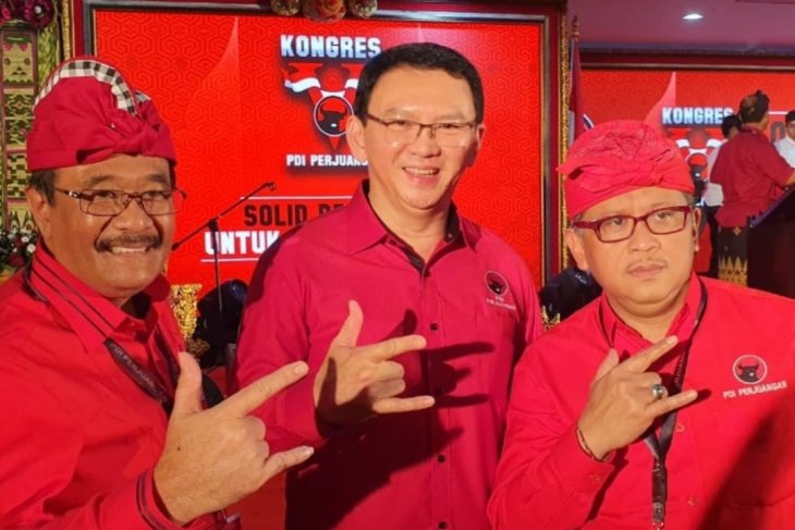 Megawati perkenalkan Ahok di Kongres PDIP