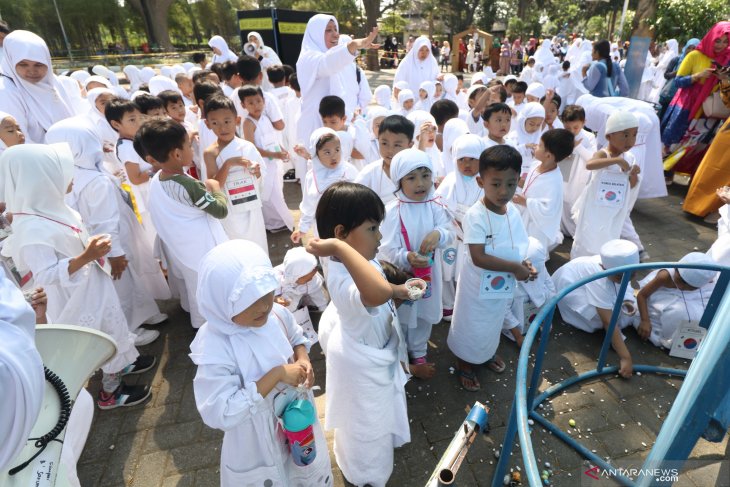 Latihan manasik haji sejak dini