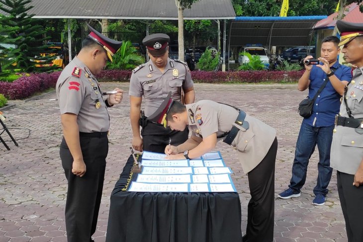 Kapolres Langkat pimpin serah terima jabatan PJU Polres Langkat