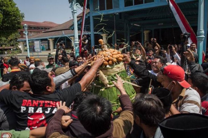 Tradisi grebeg besar Kasunanan Surakarta
