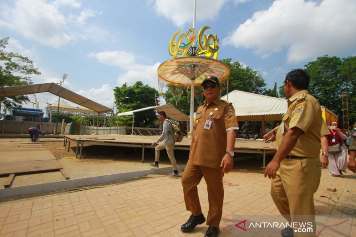 Gubernur Kalsel Tinjau Panggung HUT Ke-69 Kalsel