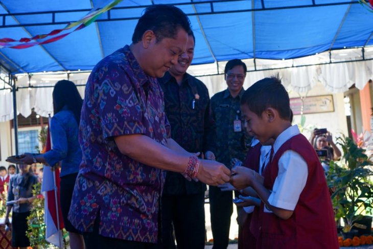 Wali Kota Denpasar serahkan KIA Si Darling