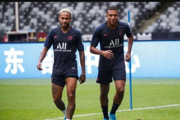 Neymar selangkah lagi bakal kembali ke Barcelona