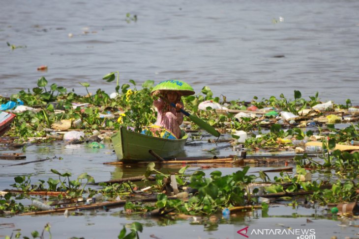 Sampah Sungai Martapura Saat Harjad Kalsel