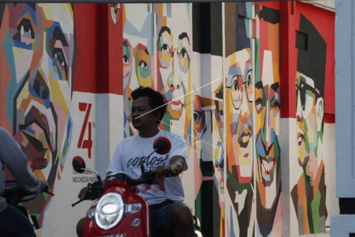 Mural wajah presiden