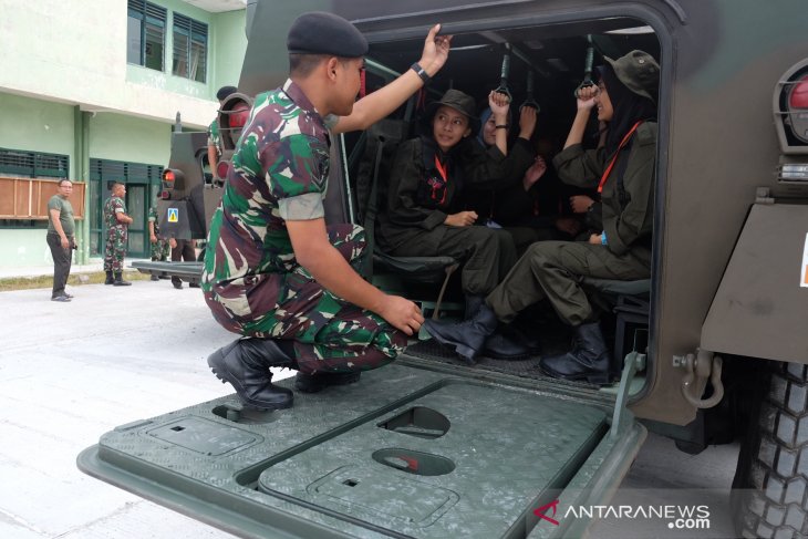 Peserta SMN PTPN IV asal Sulteng naik Panser Anoa