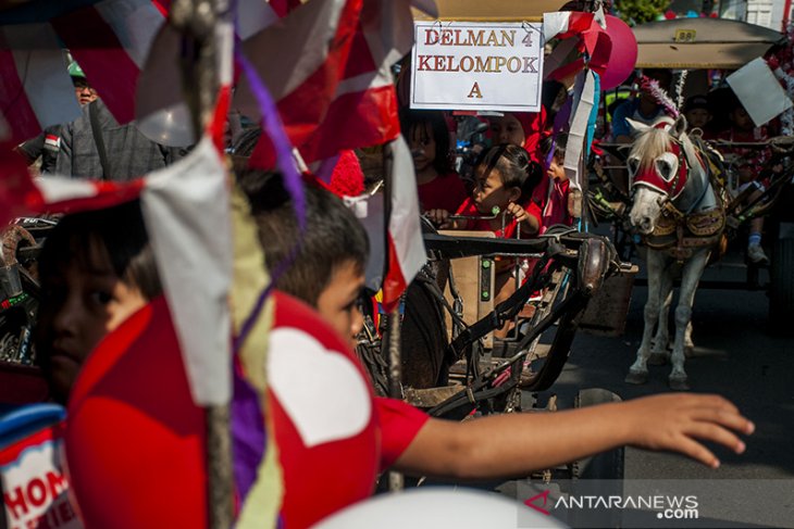 Karnaval Delman Merah Putih