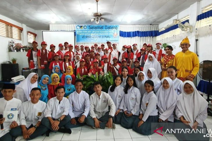 Peserta SMN asal Sumut berkunjung ke SMA 3 Palu
