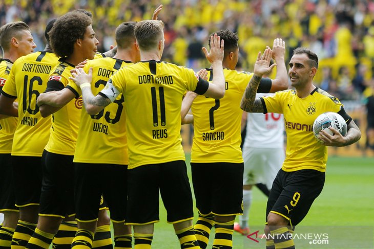 Dortmund buka musim hancurkan Augsburg 5-1