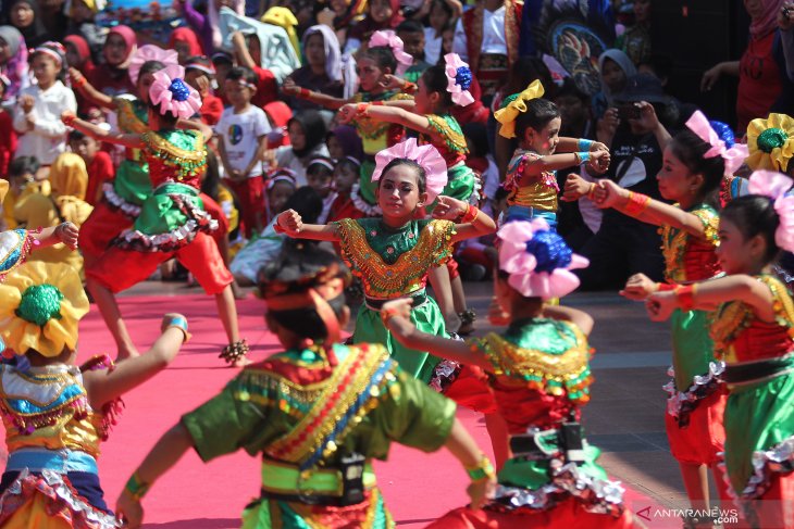 Ratusan peserta semarakkan pentas seni