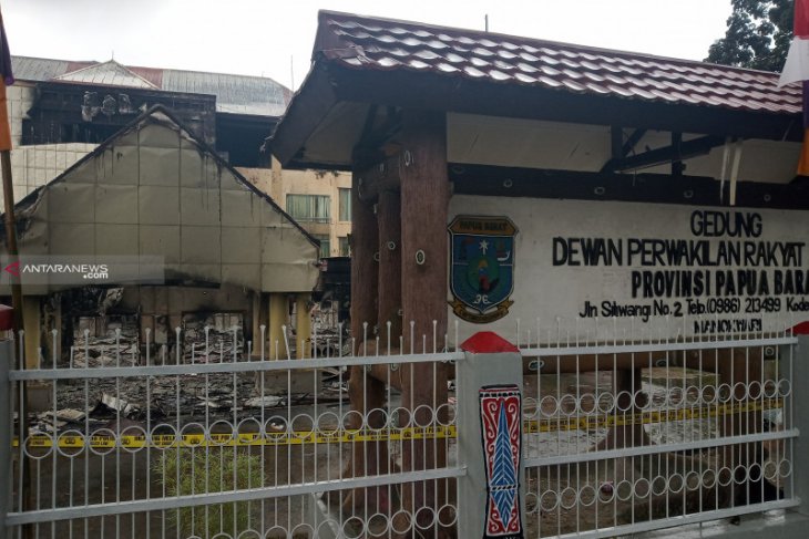 Kapolri-Panglima TNI-Menkopolhukam tinjau situasi Manokwari