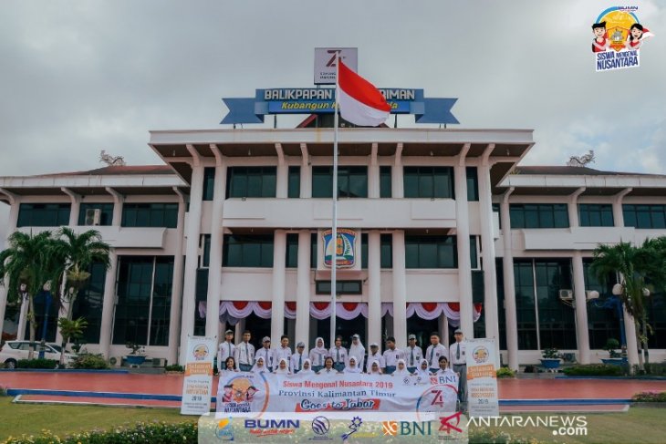 SMN 2019 Kaltim Foto Bersama di Depan Balai Kota Balikpapan
