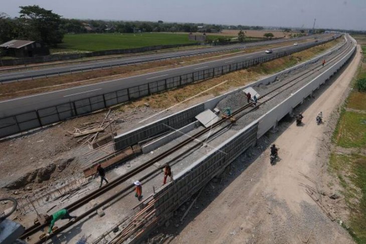 Pembangunan jalur kereta api Bandara Adi Soemarmo