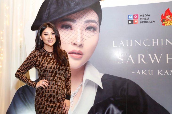 Setelah tertunda setahun Sarwendah rilis album Aku Kamu Kita