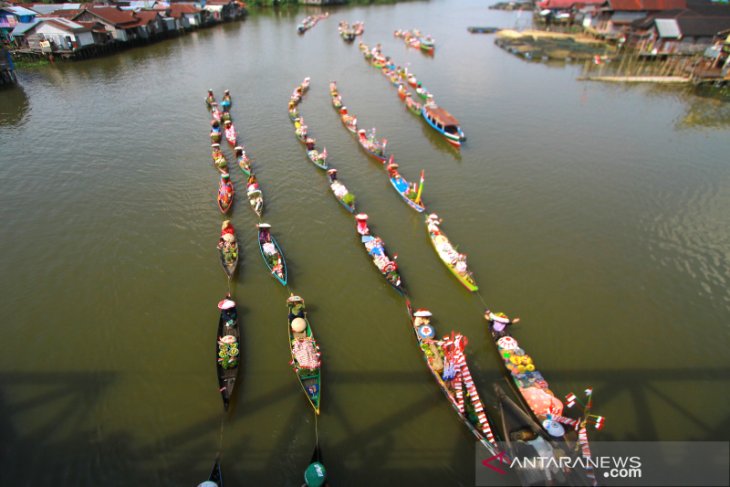 Festival Wisata Budaya Pasar Terapung