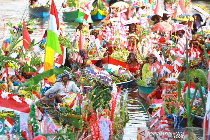 Festival Wisata Budaya Pasar Terapung