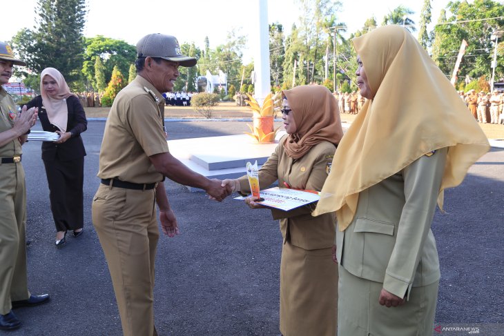Tanah Laut juara kedua Festival Wisata Budaya Pasar Terapung