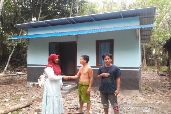 Kala Yunani mendapatkan hadiah rumah di hari Kemerdekaan
