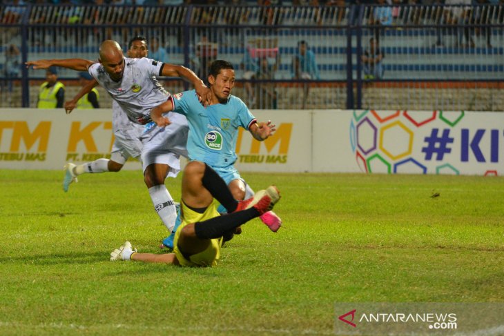 Persela kalahkan PS Tira Persikabo