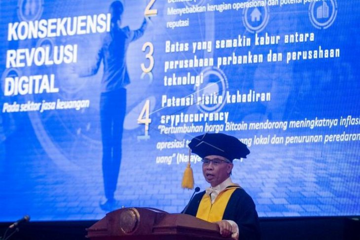 Pengukuhan guru besar UNS