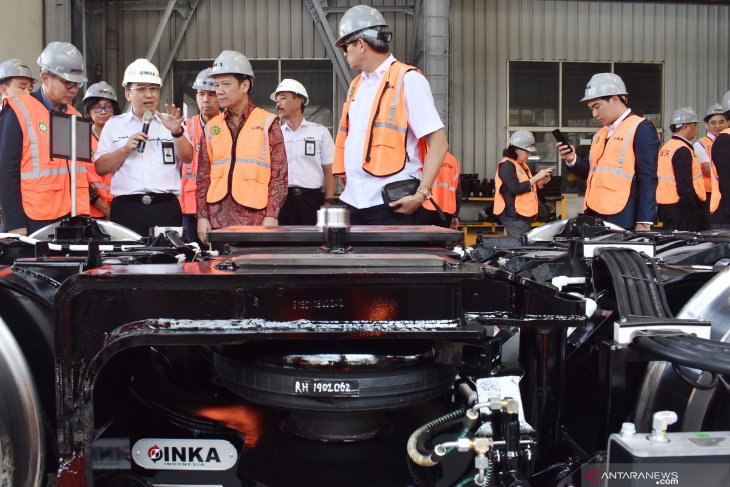 Laos beli kereta produksi Inka