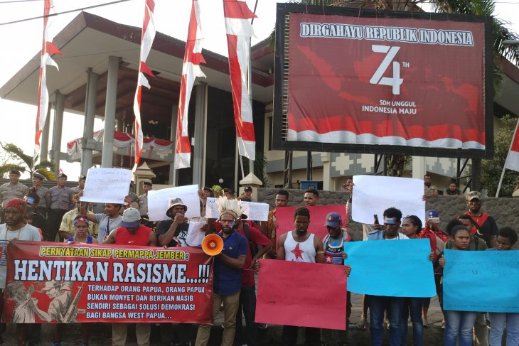 Aksi mahasiswa Papua